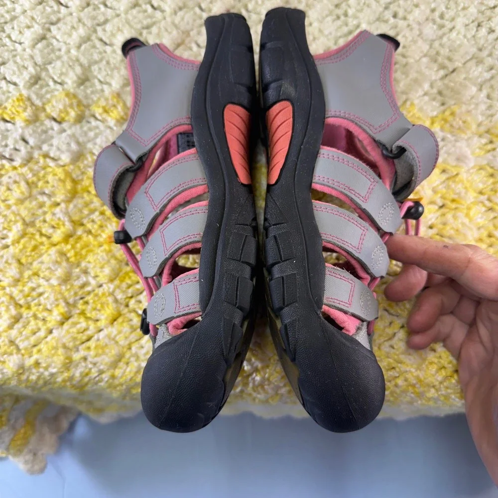 Keen Newport H2 Waterproof Sport Sandals Grey Pink Womens 5 9209-NTGR like new